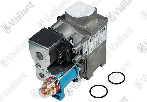 Vaillant Gasarmatur mit verschiedenen Anschlussmöglichkeiten und einem blauen Aktuator, dargestellt auf einem neutralen Hintergrund. Zwei O-Ringe liegen daneben.